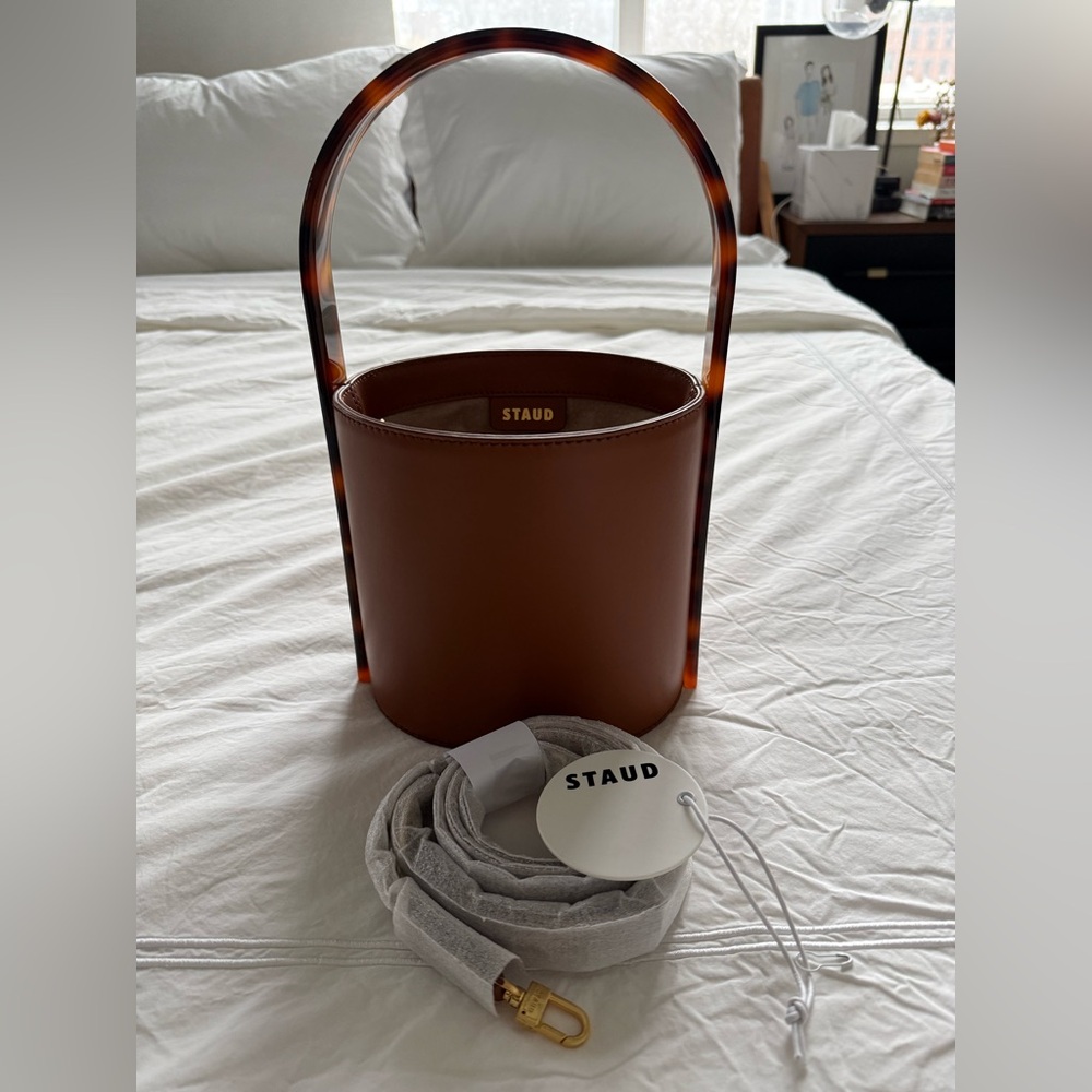 STAUD Tortoise Bissett Bucket Bag - Picture 3 of 6